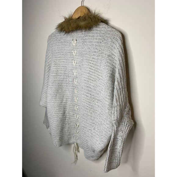 MIlitary Hippie Womens One Size Cardigan Sweater Gray Faux Fur Trim Open Front - Picture 4 of 7